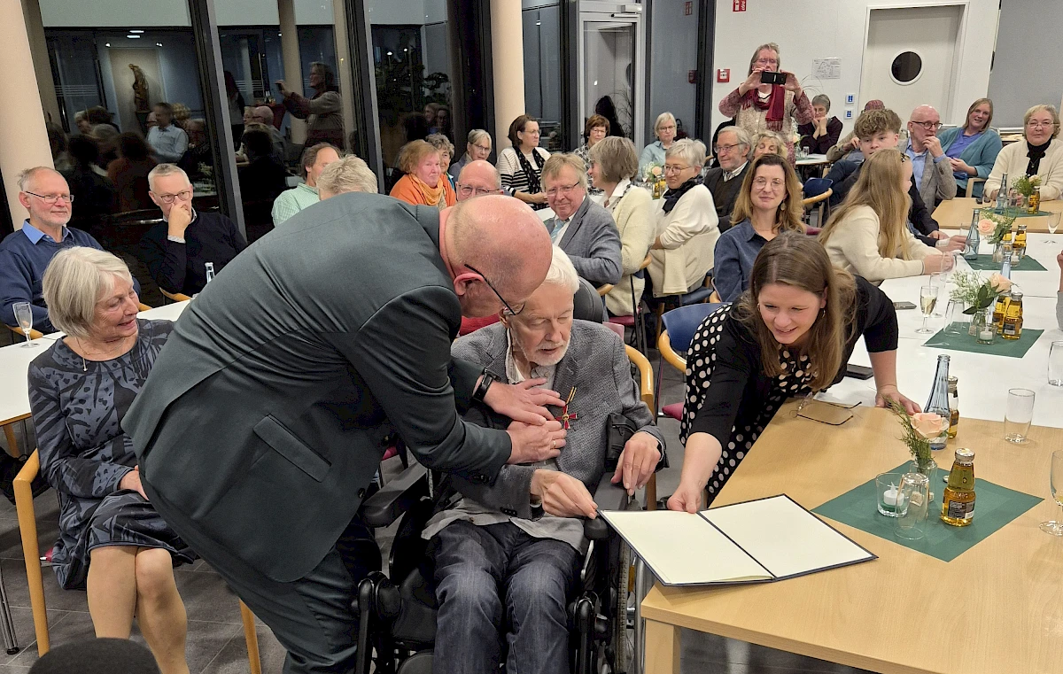 Gregor Hüging erhält das Bundesverdienstkreuz